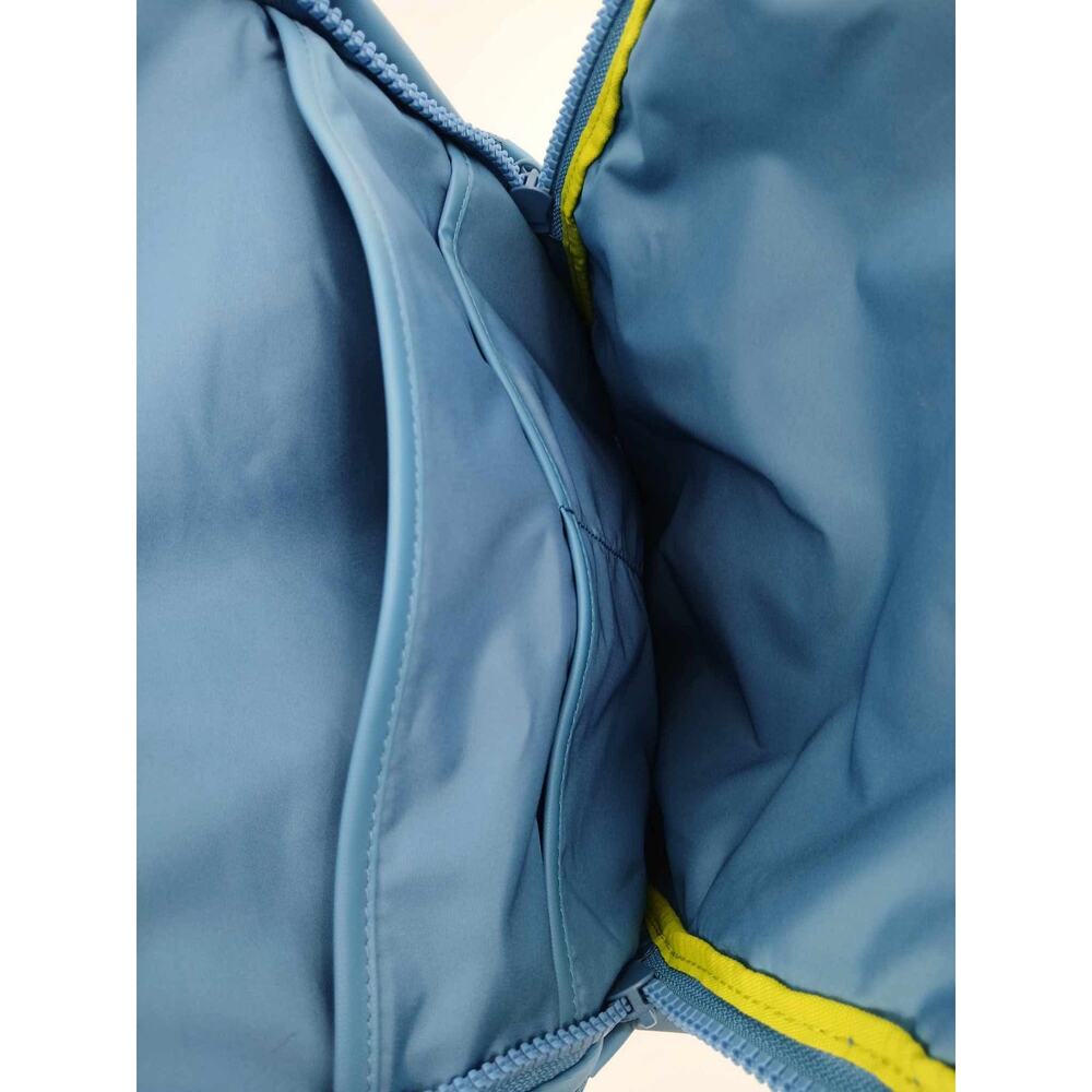 Away Active Backpack 26L blue water resistant - Picture 7 of 8